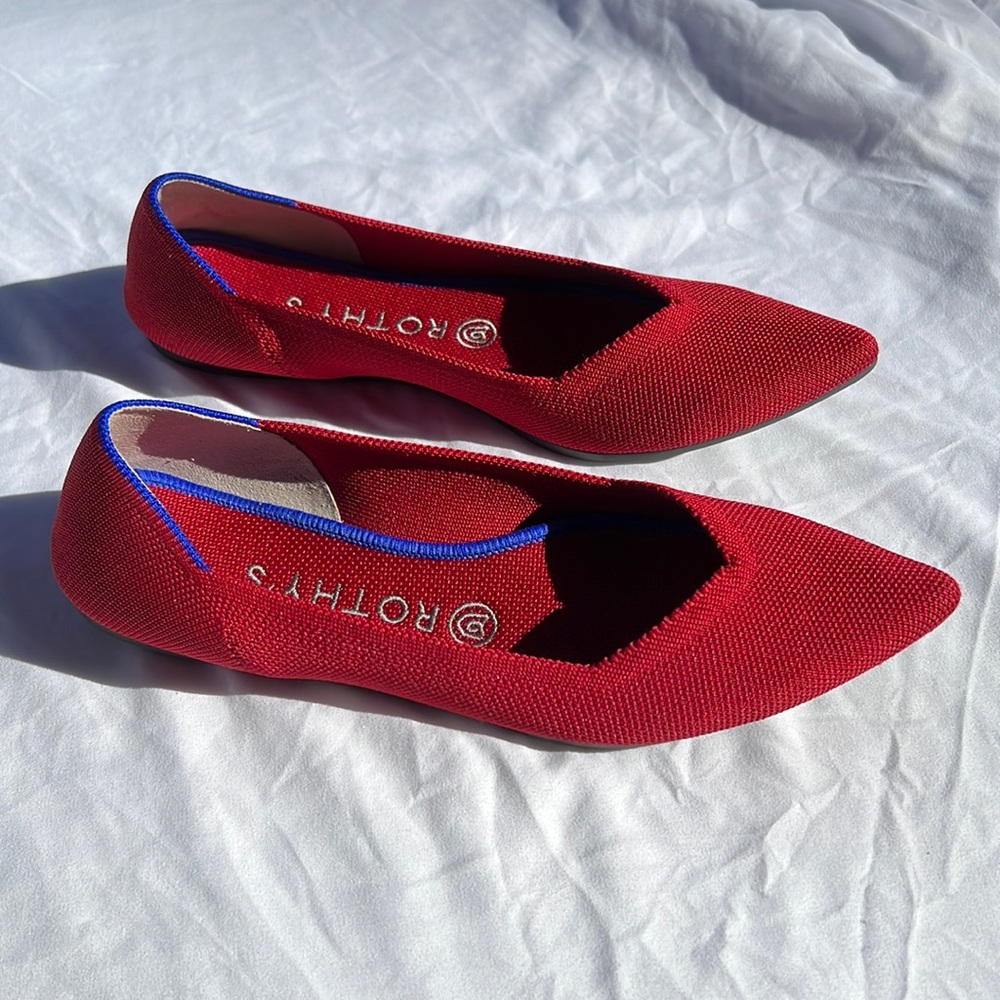 Rothy's Red Pointed Knit Flats with Blue Trim